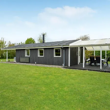 3 Bedroom Stunning In Ferienhaus *